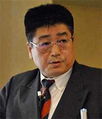 鹿谷氏